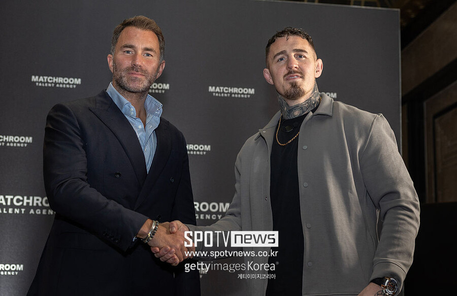 ▲ UFC 헤비급 챔피언 톰 아스피날은 최근 영국의 유명 복싱 프로모터인 에디 헌이 이끄는 매치룸 스포츠과 상업적 자문 및 매니지먼트 계약을 체결했다.