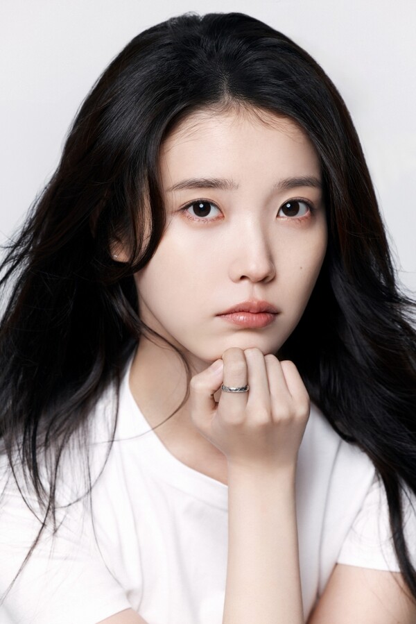 아이유 모욕한 악플러, 2심 형량 늘어난 이유…'징역형 집행유예'