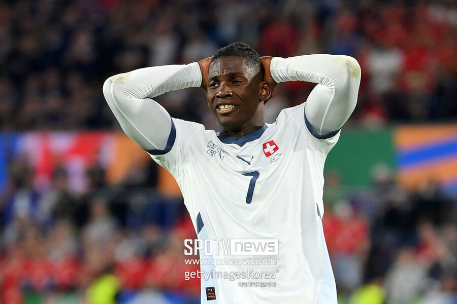 ▲ 스위스 축구대표팀 스트라이커 브렐 엠볼로가 미국 입국이 불발돼 북중미 월드컵 출장 가능성에 '빨간불'이 켜졌다.