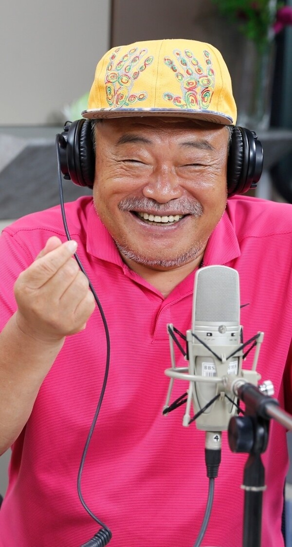 김흥국, 자비들여 홀로 북중미월드컵 원정응원 나선다