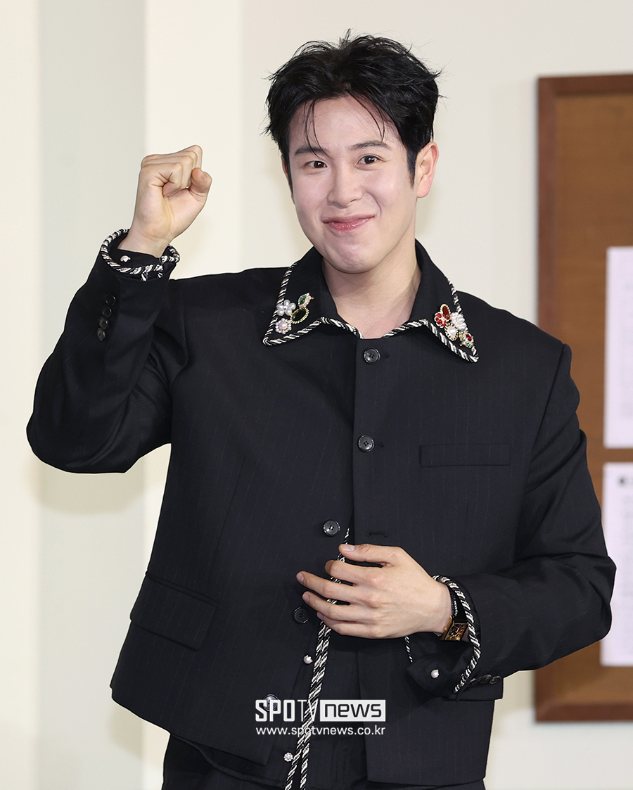 [포토S] 표지훈, '귀엽게 파이팅!'