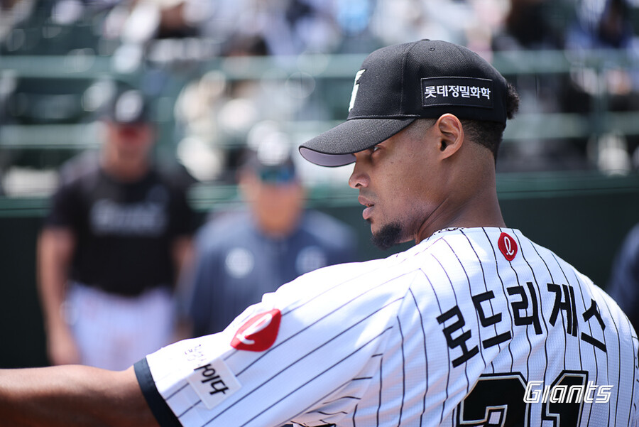롯데 157km 에이스+이서준 콜업, 목 부상 박승욱+박세진 2군행…선발 라인업 발표