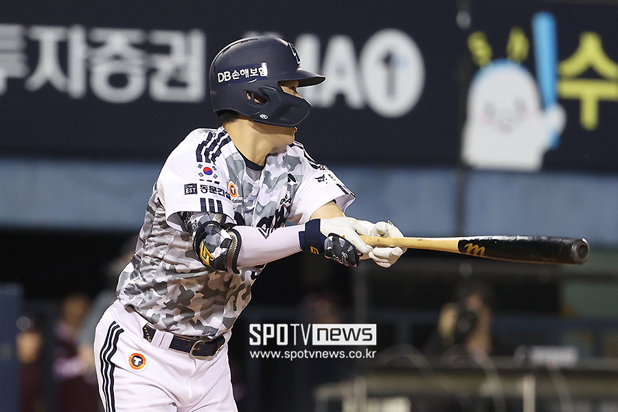 "좋은 기운 받고 싶어서" FA 계약에 마음 편해졌다는데…그래도 젠슨 황 손은 잡아보고 싶은 조수행