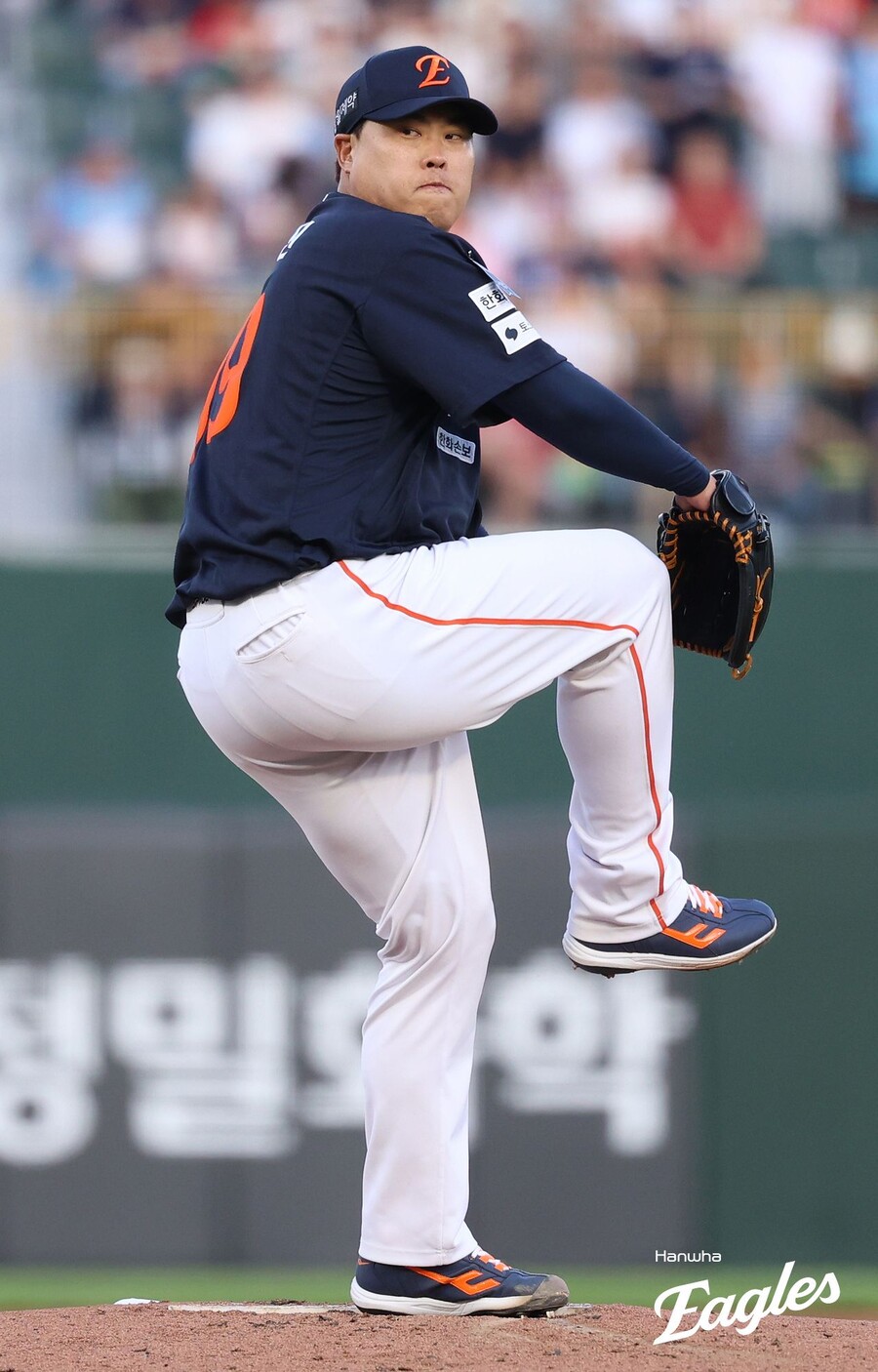 '다승 1위+ERA 3위' 39세 맞나? 클래스가 다른 류현진, 코리안 몬스터로 불리는 이유 [KBO 노장만세①]