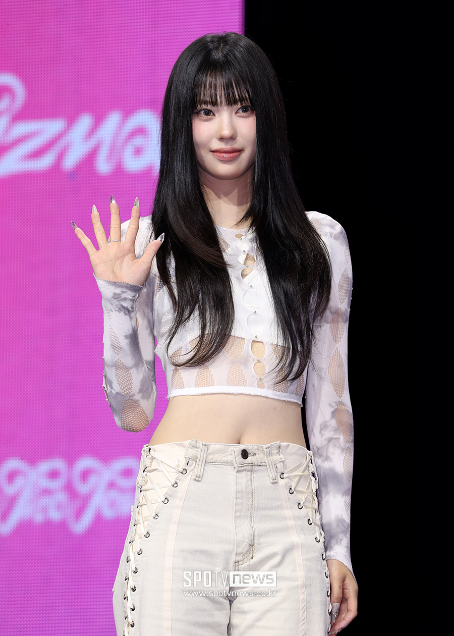 [포토S] 이즈나 코코, '잘록한 허리 라인'