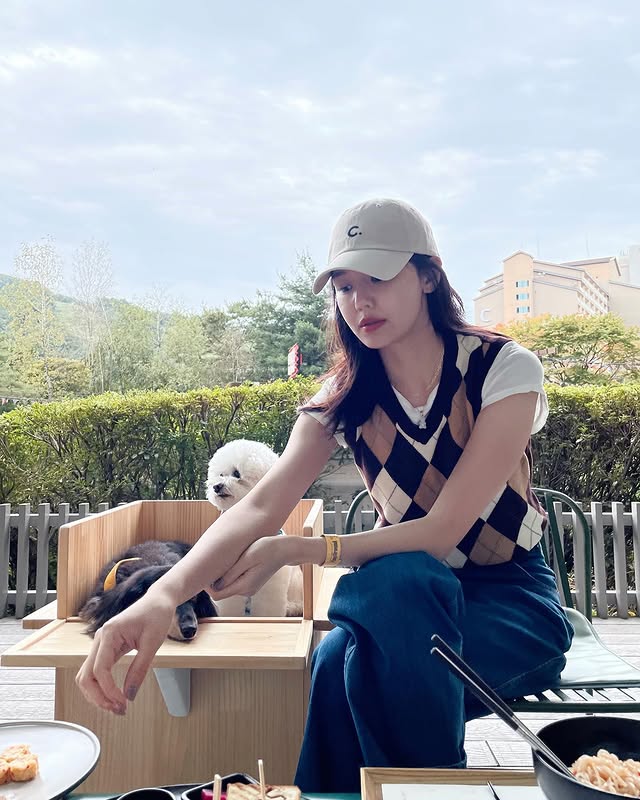 ▲ 정경호 최수영 반려견. 출처ㅣ정경호 최수영 SNS