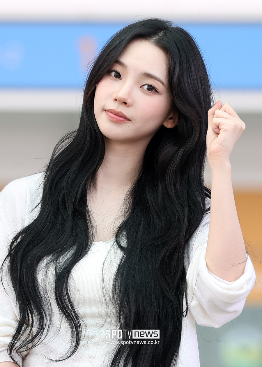 [포토S] 카리나, '태극전사들 파이팅!'
