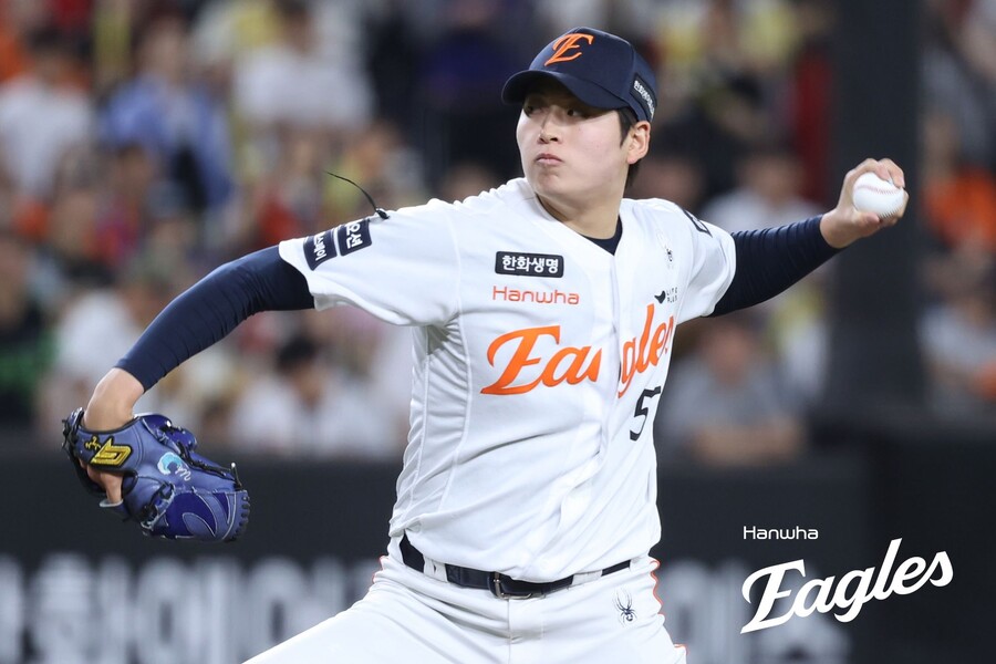 "갑자기 등판할줄 몰랐다" 김경문 깜짝 승부수에 선수 본인도 당황…9회 1점차에 '0세이브' 투수 기용 대성공