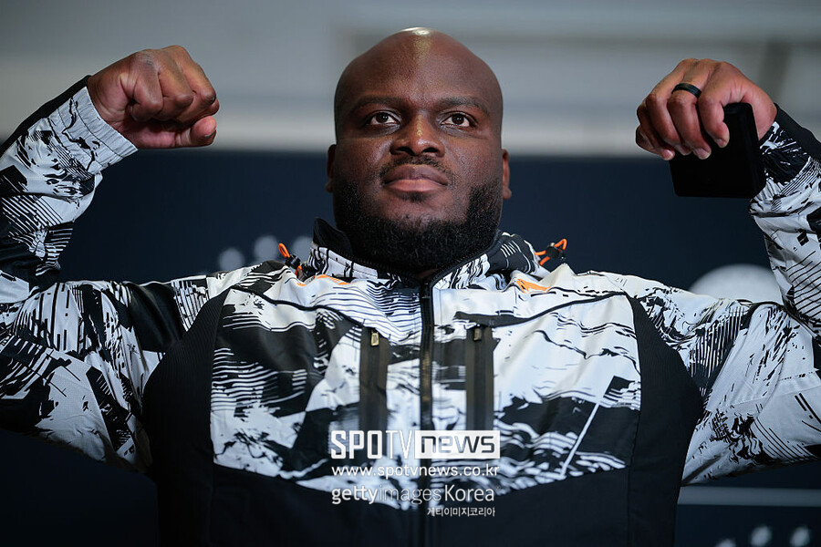 백악관 비상! "바지 벗을 것" UFC 파이터, 돌발행동 예고…트럼프 대통령 앞인데 괜찮을까