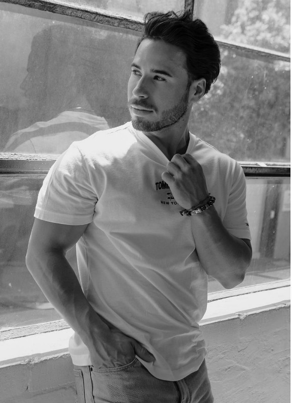 "슈마허의 간호사를 성폭행"→무려 7년 만에 눈물의 '무죄 판결'...현장 복귀 의지 드러낸 레이싱 스타