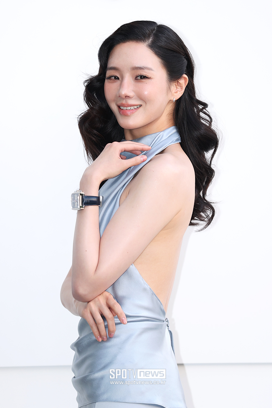 [포토S] 박규영, '과감한 홀터넥 드레스'