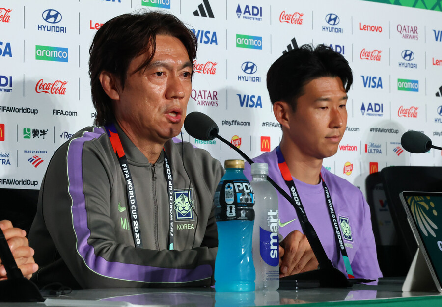 ▲ 홍명보 축구대표팀 감독은 주장 손흥민과 수시로 소통하며 2026 북중미 월드컵 선전을 다짐 중이다. ⓒ연합뉴스