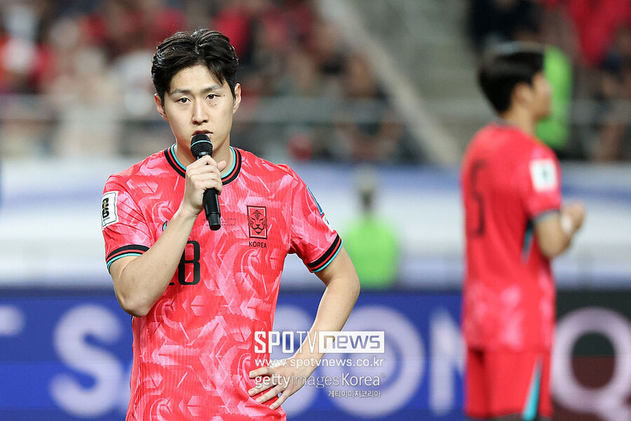 ▲ 뉴욕 타임스는 "이제 막 전성기에 접어든 이강인 또한 (북중미 대회에서) 한국 축구의 새로운 중심으로 올라설 가능성을 배제할 수 없다"며 "불타오르는 동기와 최고의 컨디션을 갖춘 이강인이라면 이번 월드컵에서 한국의 '진짜 해결사'는 등 번호 19번이 될 수도 있다"고 강조했다.
