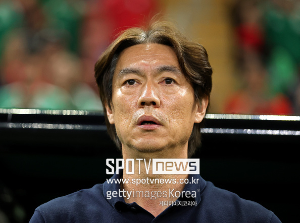홍명보? 이제는 '총명보' 등장! "감독이 돈을 많이 받는 직업인 이유" BBC 극찬 "손흥민을 빼고 오현규 투입은 옳았다"