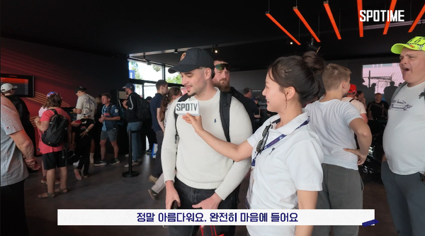 ▲ 세계 모터스포츠계가 제네시스 매력에 푹 빠졌다. 역사적인 '르망 24시' 데뷔전에서 완주 쾌거를 달성한 낭중지추의 차량 내구성은 물론 압도적인 디자인과 색상, 팬 친화적 행보에도 엄지를 치켜세웠다. ⓒ SPOTV 화면 갈무리