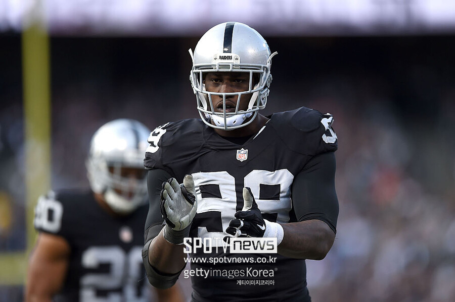 ▲ 2011년 NFL 드래프트 1라운드 전체 7순위로 프로 경력을 시작한 알든 스미스.