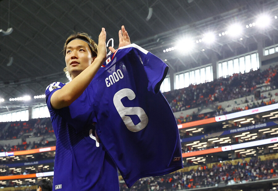 ▲ 일본 축구대표팀이 불의의 부상으로 월드컵 꿈을 접은 '캡틴' 엔도 와타루를 잊지 않았다. ⓒ 연합뉴스 / REUTERS
