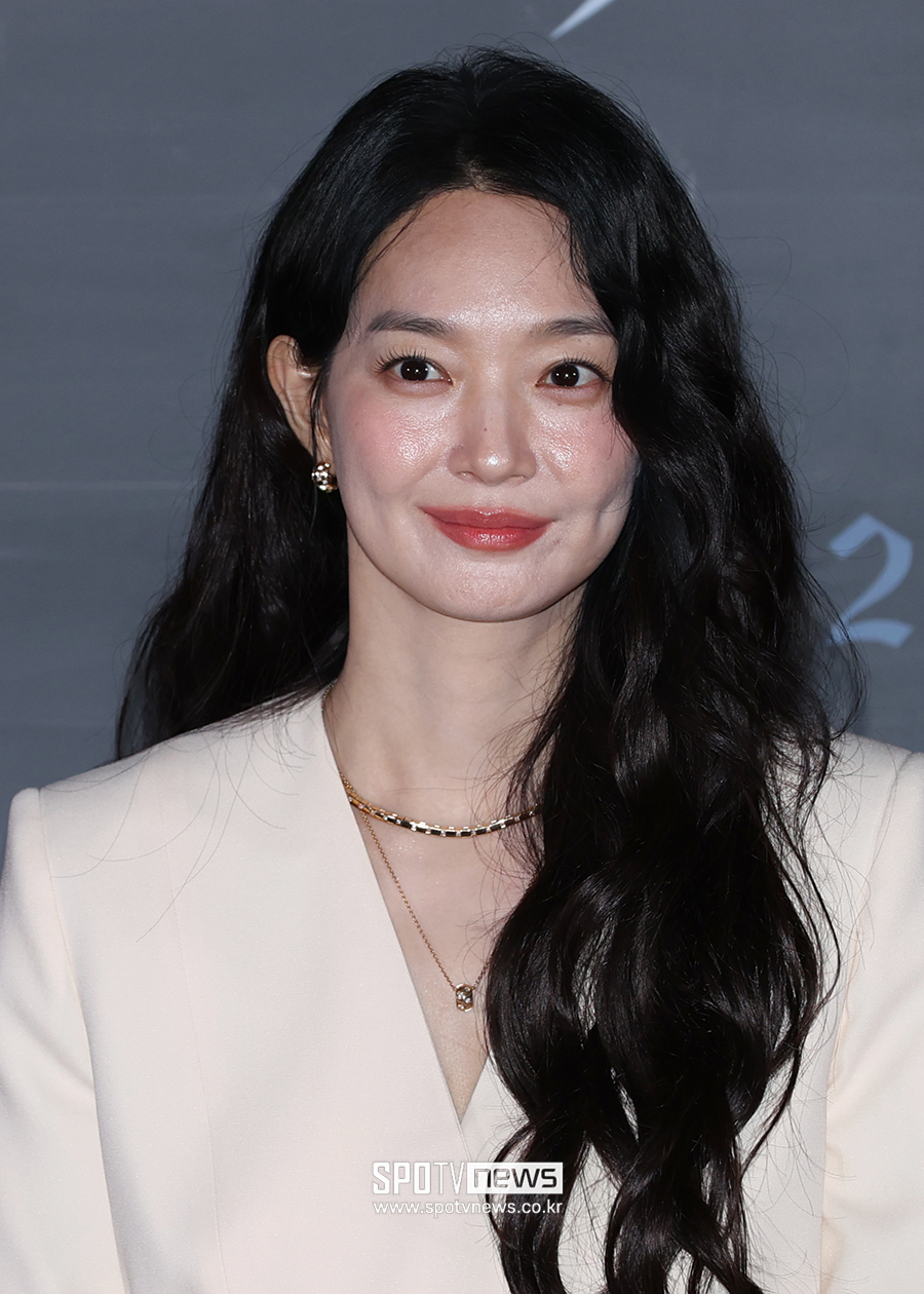 '눈동자' 신민아 "소중한 사람과 관계 생각하게 돼, 시각 장애 연기 잘 표현됐길"