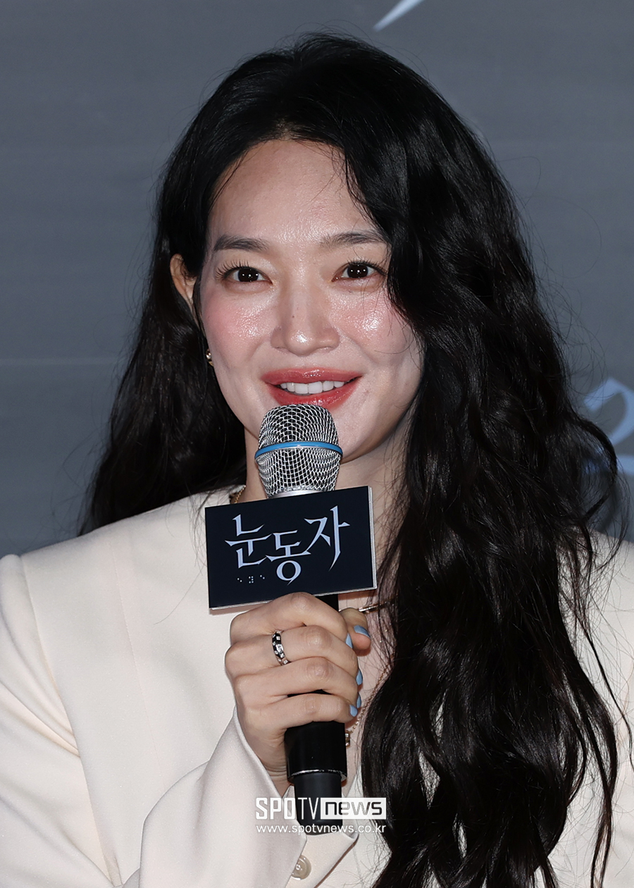 '눈동자' 신민아 "1인2역 연기, 전혀 다른 인물이라고 생각했다"