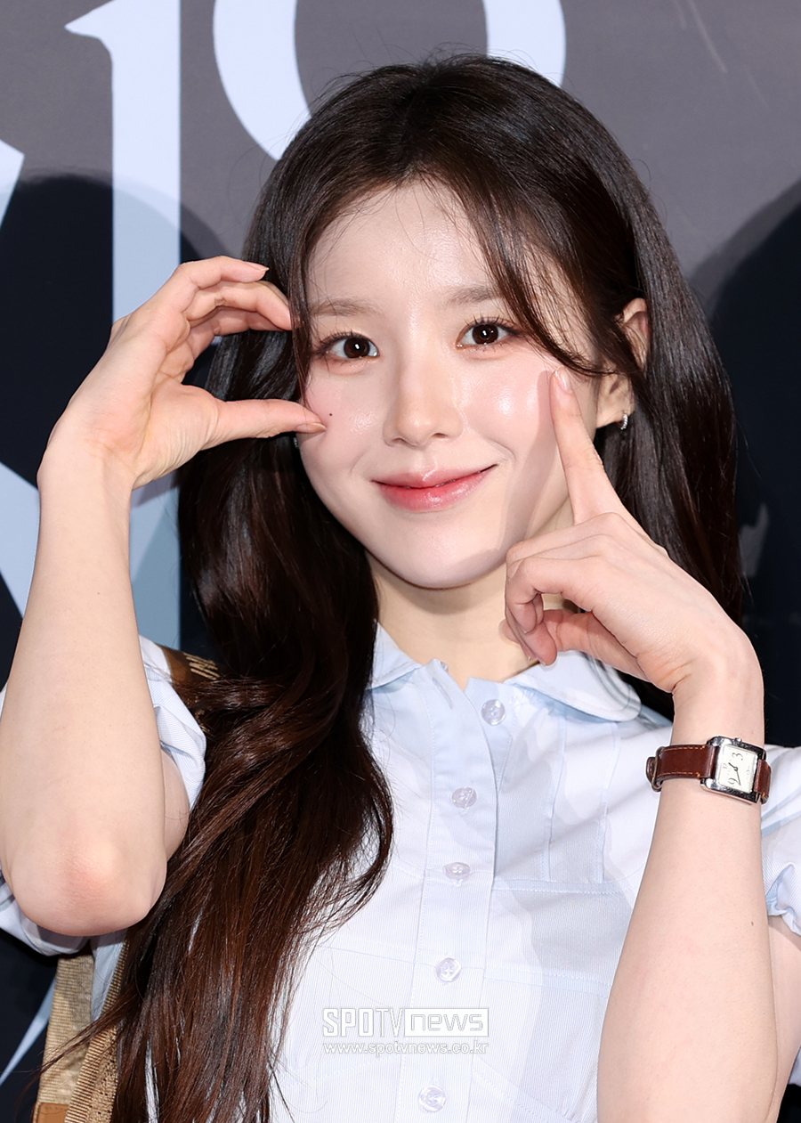 [포토S] 아르테미스 희진, '청순 미녀'
