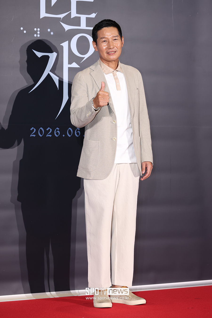 [포토S] 염경엽 감독, '야구계 패셔니스타'