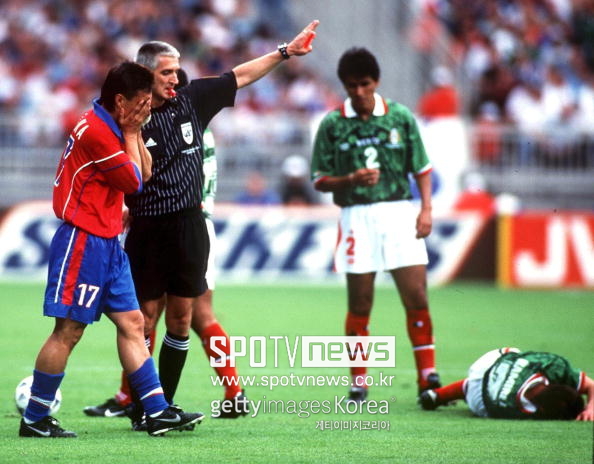 ▲ 1998 Fussball; Soccer Football