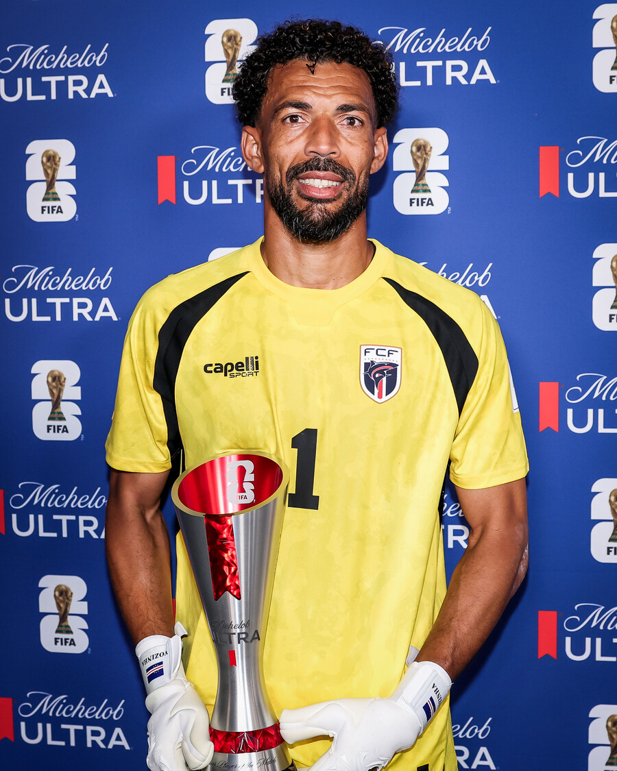 ▲ 무명에 가까웠던 노장 수문장은 세계 최강 스페인을 상대로 믿기 힘든 선방쇼를 펼친 뒤 SNS 팔로워 수가 폭발적으로 증가하며 북중미 월드컵 최고의 신데렐라 스토리를 써내려가고 있다. ⓒ FIFA