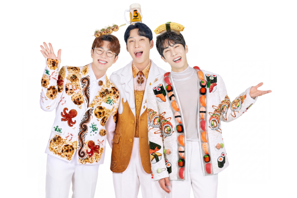 삼총사, 트로트 앨범으로 日 오리콘 차트 3위…'트로트 세계화' 청신호