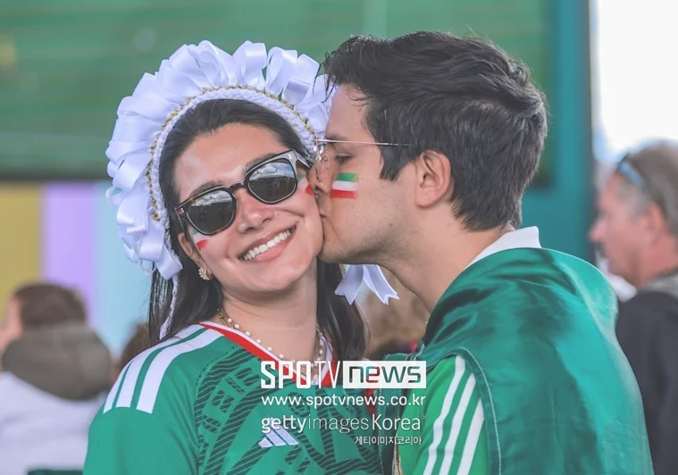 이례적 결단! "월드컵 관중석에서 키스하면 안 됩니다"..."과도한 욕설과 흡연도 금지" FIFA가 규정한 '관중 수칙'