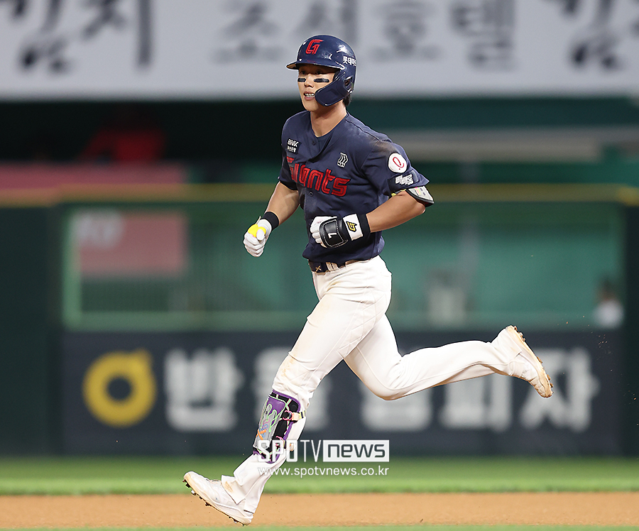[포토S] 전민재, '위풍당당'