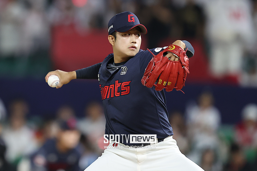 [포토S] 역투하는 김강현