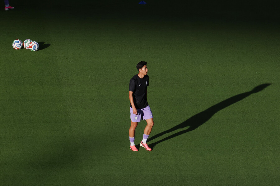 [SPO 현장] ‘이겨내야 한다’ 손흥민 원톱, 고막 찢어질 듯한 4만 관중 야유 폭발 …‘순간 100 데시벨’ 미친 멕시코 홈 관중