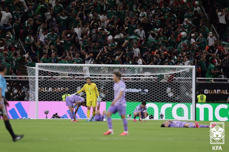 ▲ 홍명보 감독이 지휘하는 한국 축구대표팀은 19일 멕시코 사포판의 과달라하라 스타디움에서 열린 2026 북중미 월드컵 조별리그 A조 2차전에서 멕시코에 0-1로 석패했다.  ⓒ대한축구협회