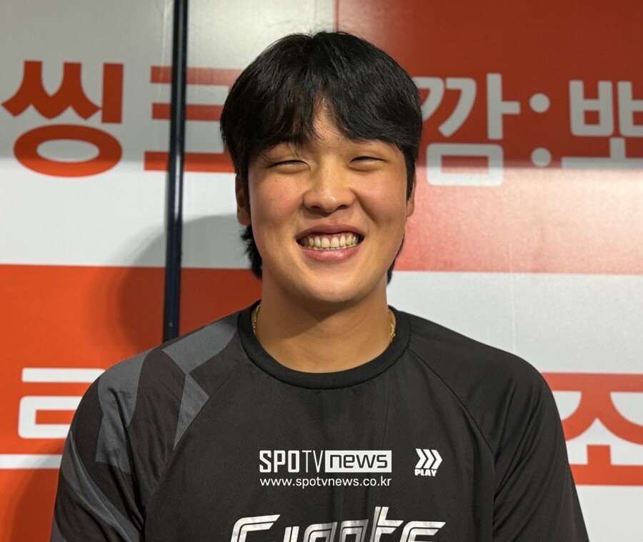 ▲ 롯데 자이언츠 이민석이 지난 2025년 6월 7일 두산 베어스전 이후 377일 만에 승리를 맛봤다.