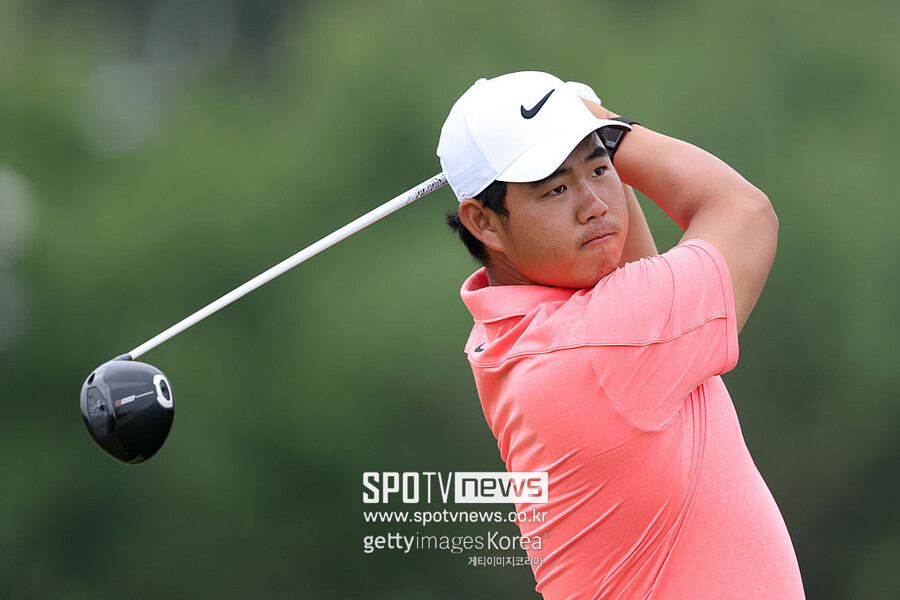'메이저 대회 우승 도전' 김주형 US 오픈 2라운드 공동 2위