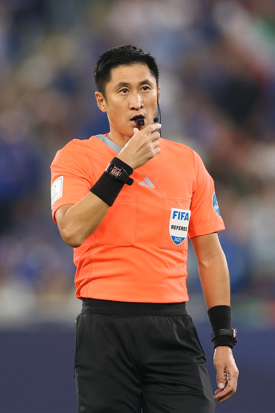 中 축구 슬픈 현실…'옐로카드 마스터'가 국민 스타 됐다→"북중미 그라운드 누비는 유일한 중국인 인기 폭발" 6회 연속 월드컵 탈락국의 씁쓸한 반전