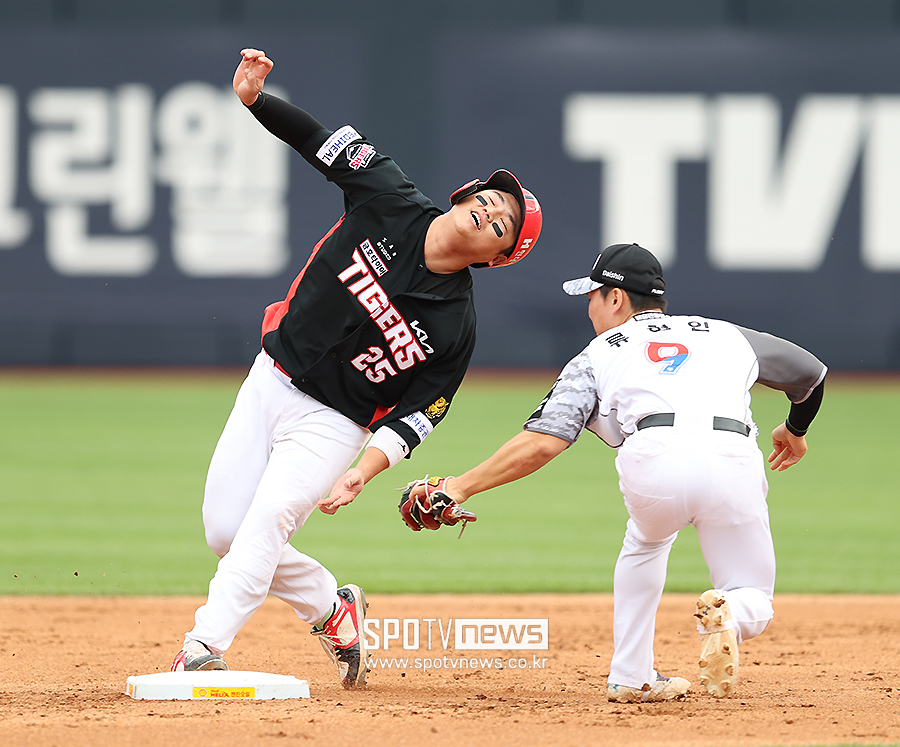 [포토S] 한준수, '2루는 무리였나'