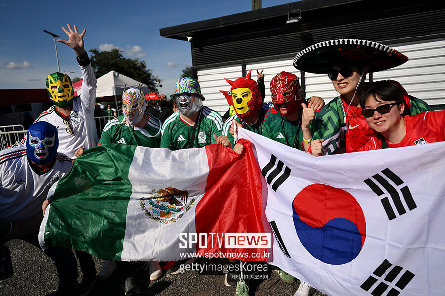 ▲ 2026 북중미 월드컵 열기가 멕시코 사회를 바꾸고 있다. 대회 기간 살인·폭력 사건이 급격히 감소하는 이례적인 현상이 나타나 치안 전문가도 놀라고 있다.