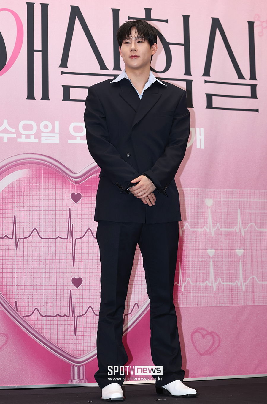 [포토S] 몬스타엑스 주헌, '모델 같은 비율'