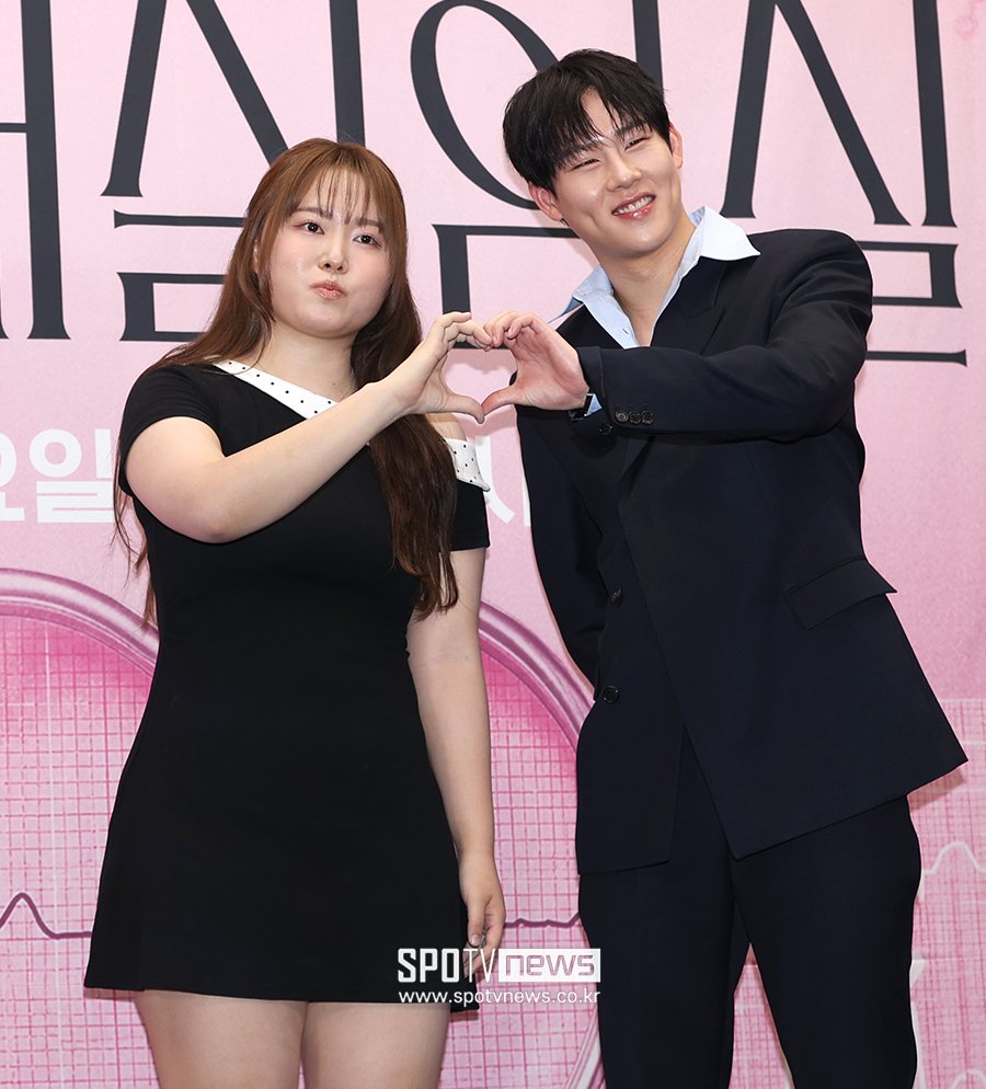 [포토S] 몬스타엑스 주헌-찰스엔터, '기대해 주세요'