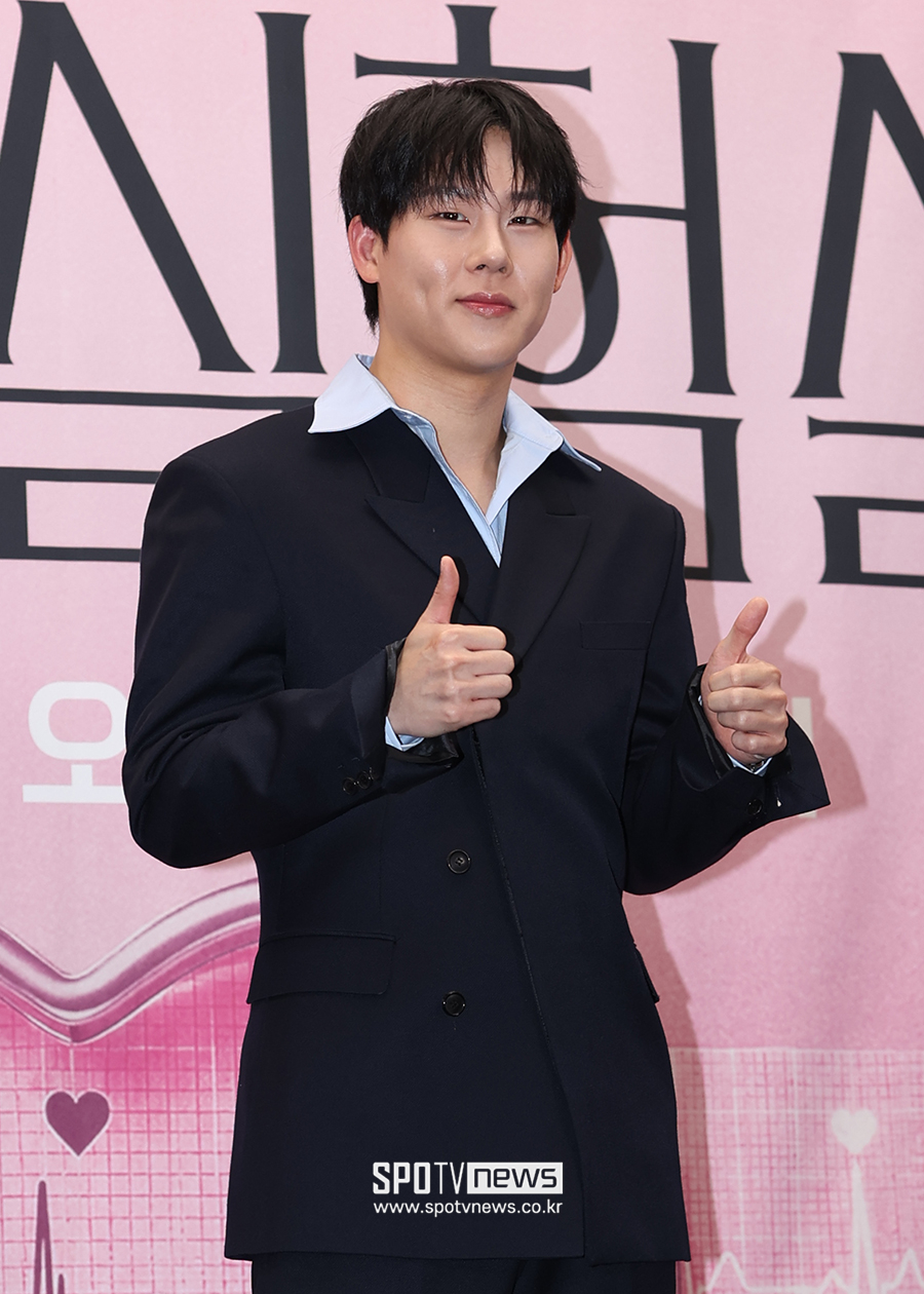 [포토S] 몬스타엑스 주헌, '엄지 척!'