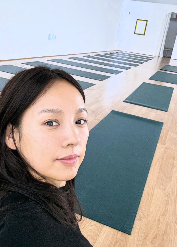 "모두가 사용하는 매트, 잘 접어달라" 이효리, 비매너 요가원 수강생에 당부