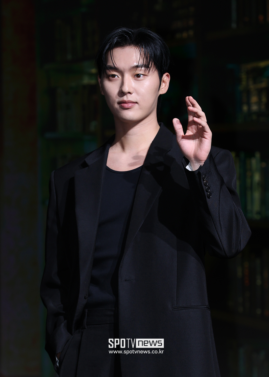 [포토S] 최현욱, '맨 끝줄 소년'