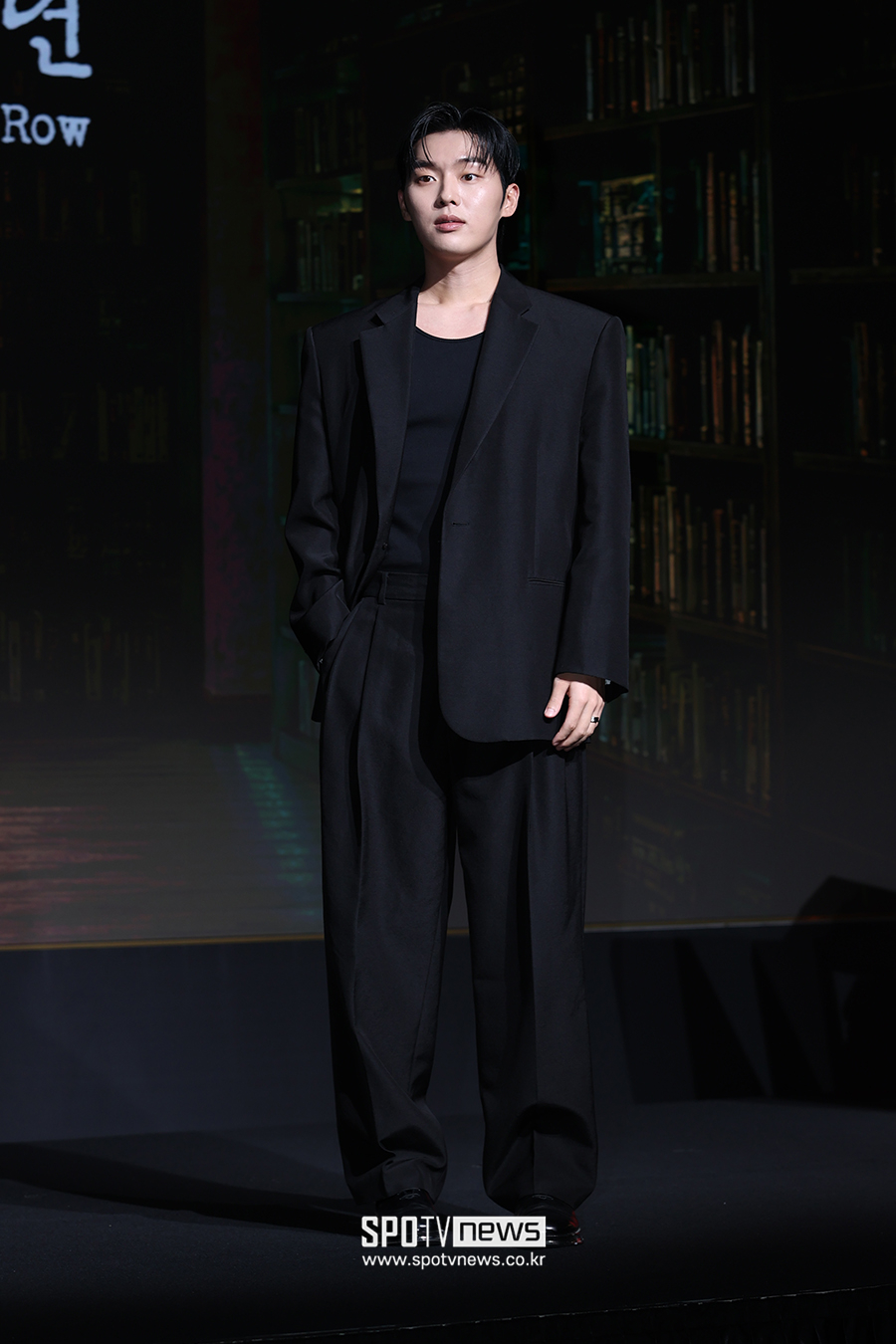 [포토S] 최현욱, '올블랙 패션'