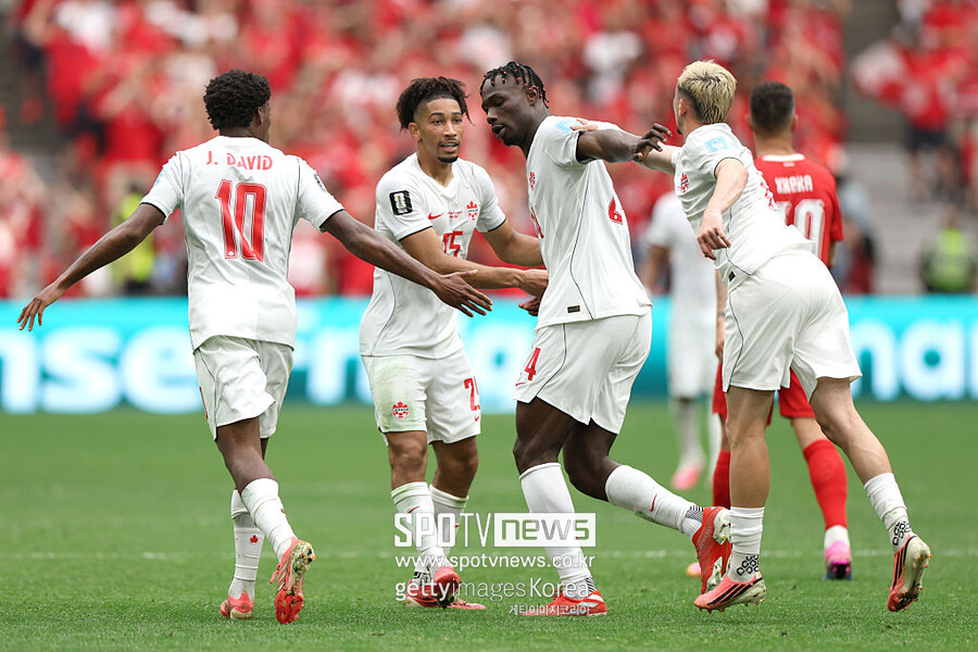 ▲ 대한민국 축구대표팀의 잠재적 32강 상대가 사실상 캐나다로 압축됐다. 남아프리카공화국으로 잡고 조 2위로 오르면 B조 2위를 만나는데 캐나다가 그 위치에 자리했다.