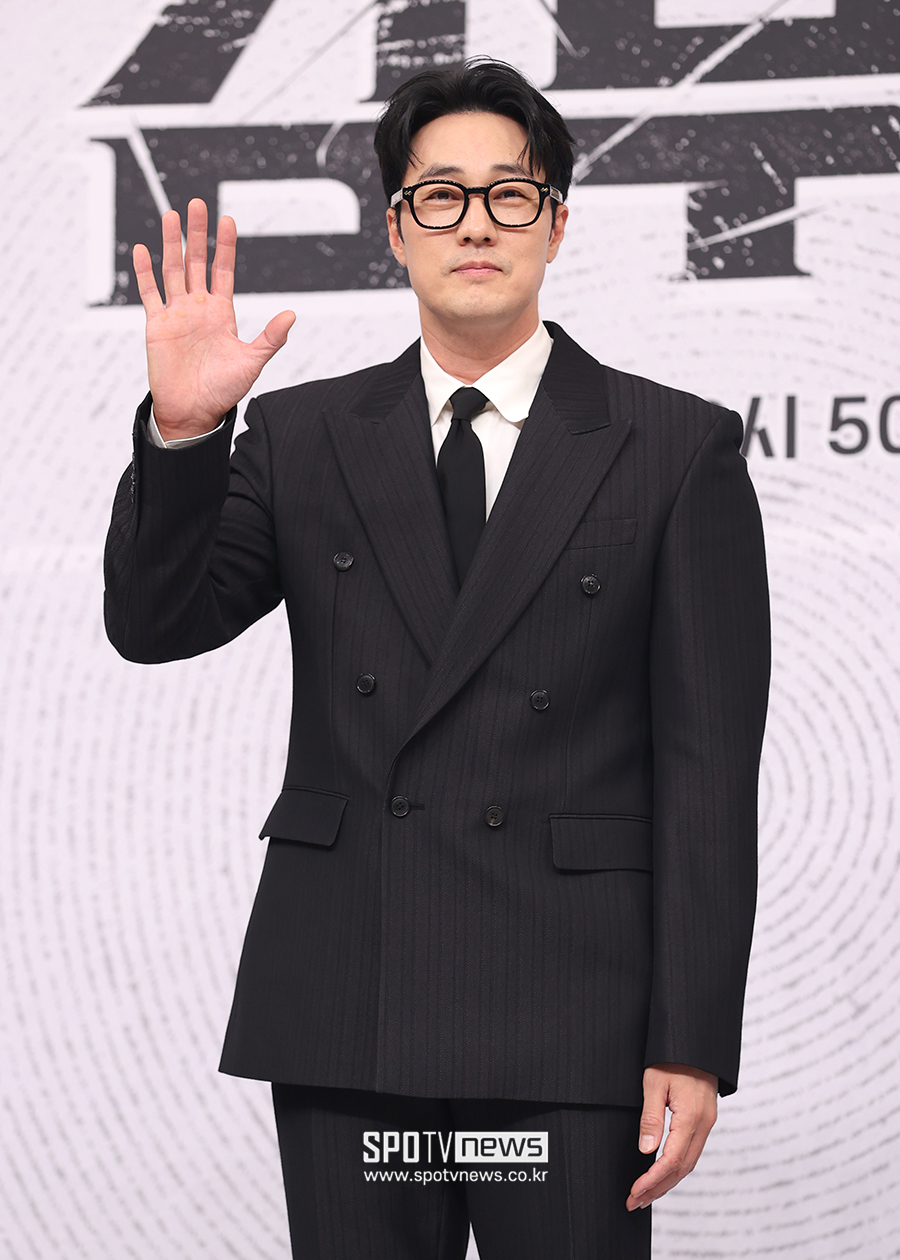 [포토S] 소지섭, '태평양 어깨'