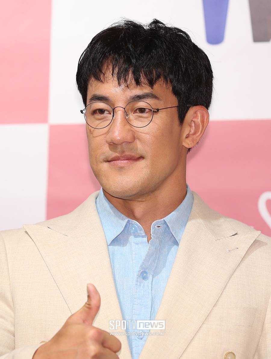 "홍명보, 남아공팀이냐"…한정수, 월드컵 충격패에 공개 저격