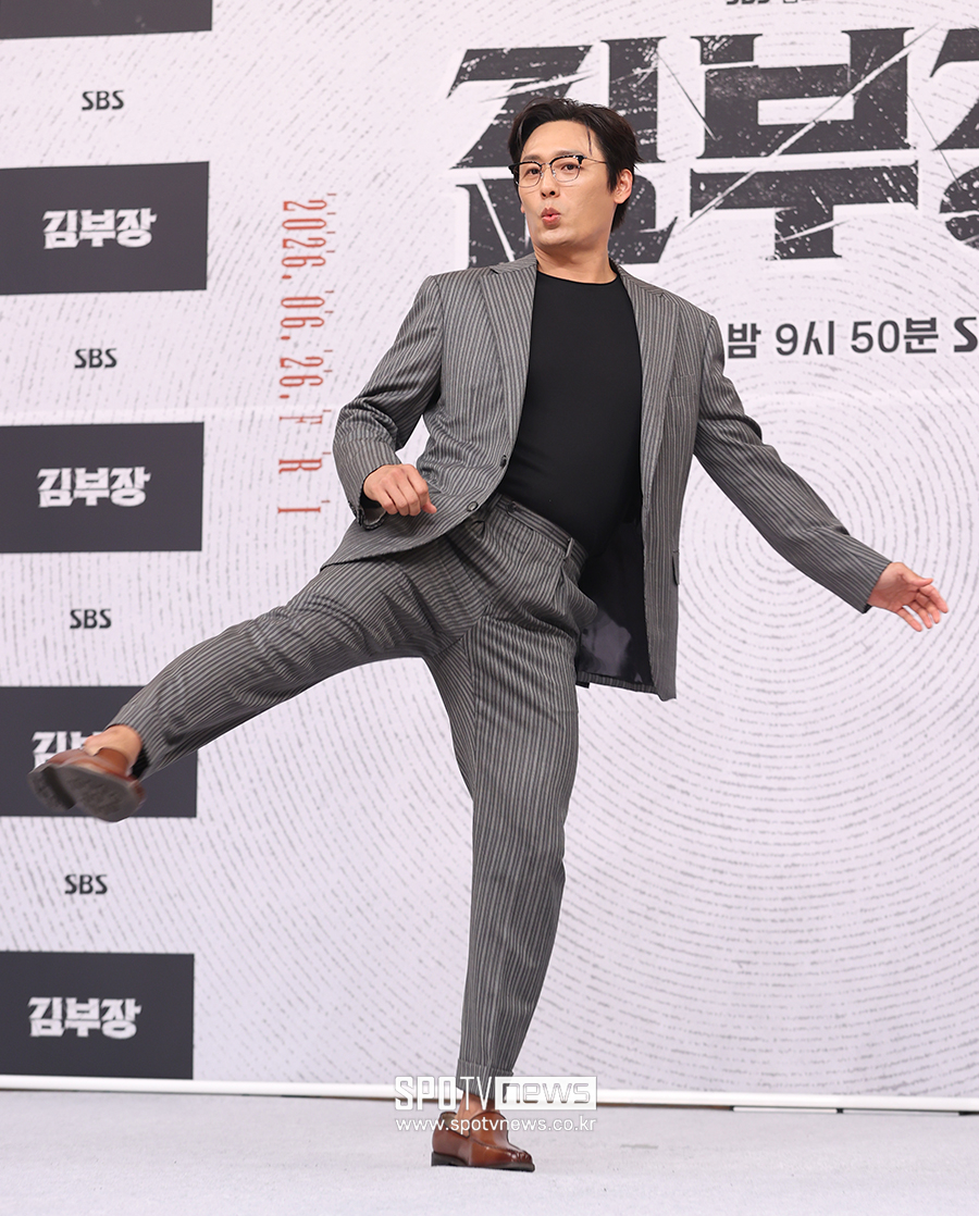 [포토S] 최대훈, '액션 연기!'