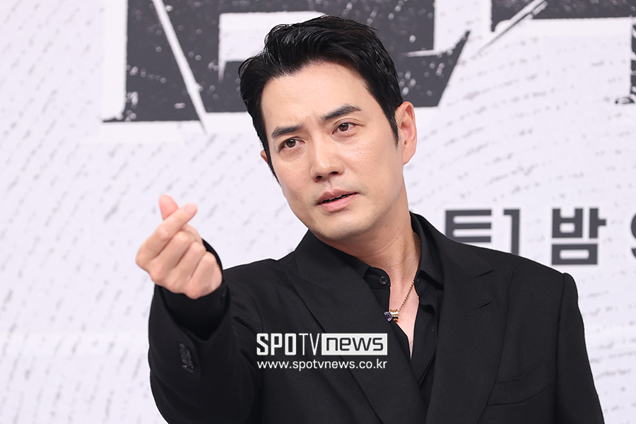 [포토S] 주상욱, '카리스마 하트'