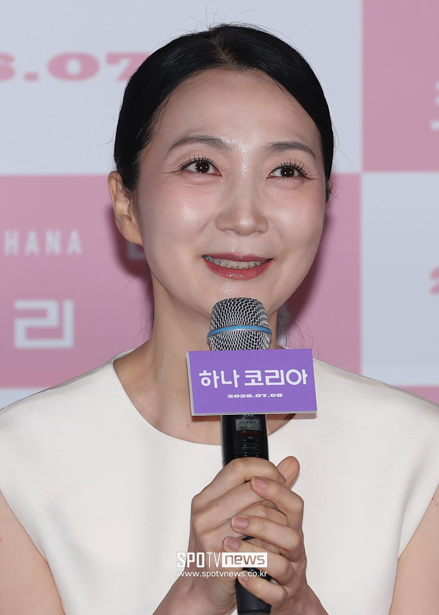 [포토S] 인사말 하는 김주령